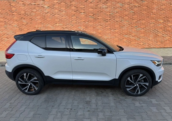 Volvo XC 40 cena 149990 przebieg: 9300, rok produkcji 2021 z Pabianice małe 407